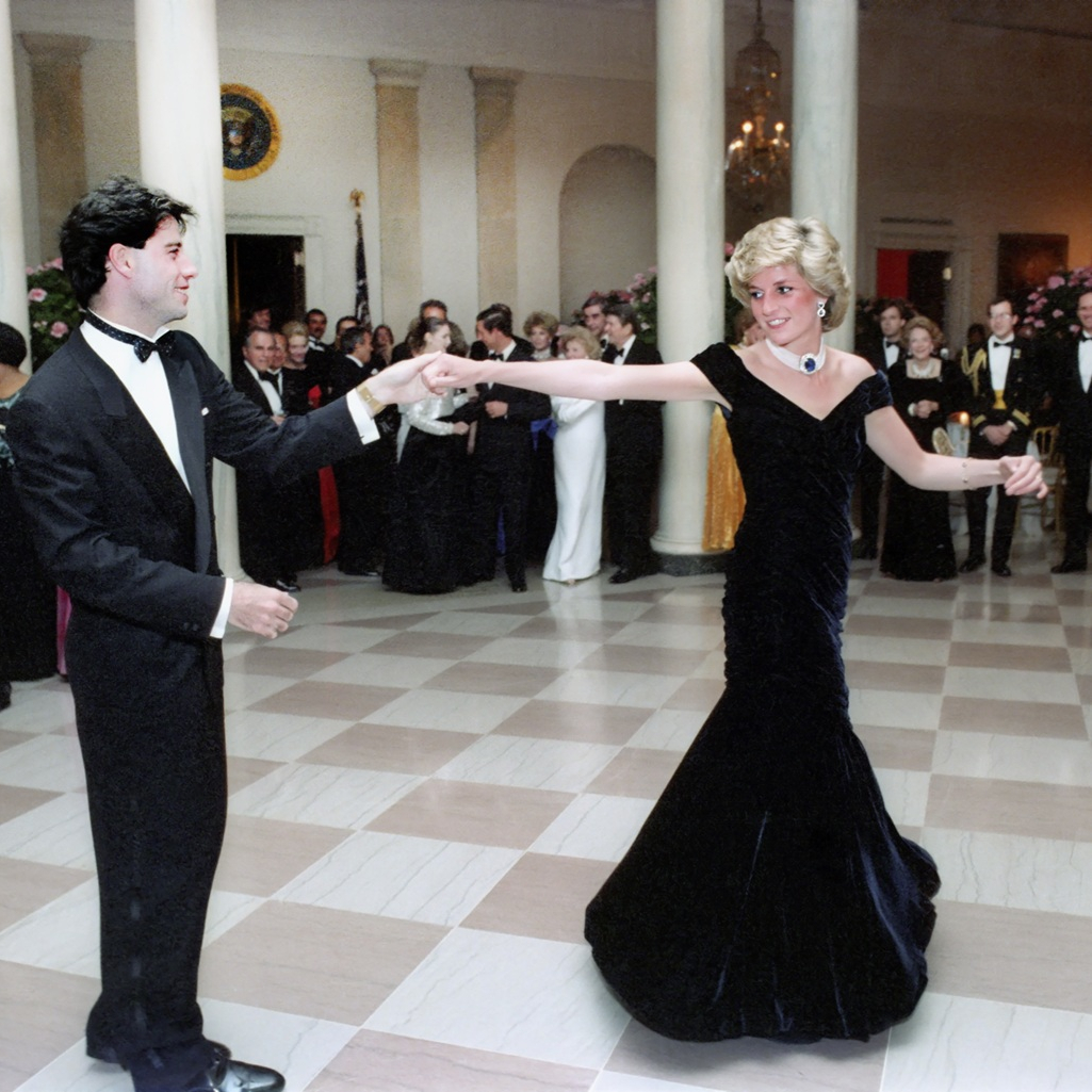 Η πριγκίπισσα Νταϊάνα χορεύει με τον ηθοποιό Τζον Τραβόλτα, στον Λευκό Οίκο. 9 Νοεμβρίου 1985