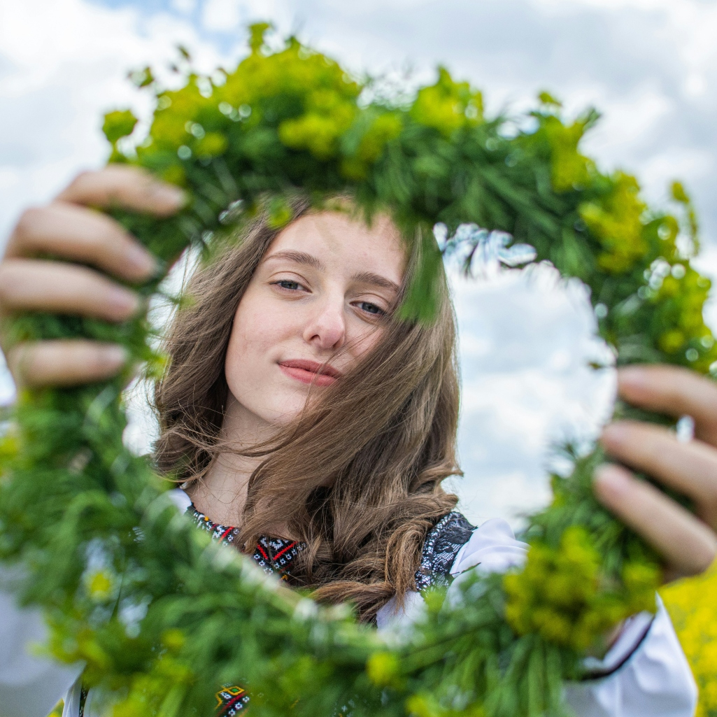 Πρωτομαγιάτικο στεφάνι: Πώς να το φτιάξεις γρήγορα και εύκολα μόνος σου - 15 ιδέες για να εμπνευστείς
