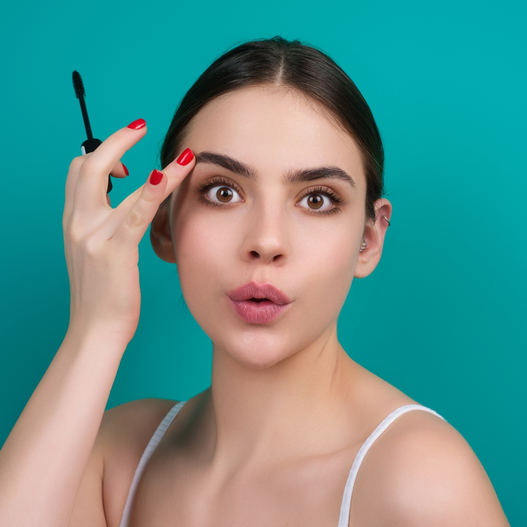 Diorshow: Βλεφαρίδες που κλέβουν την παράσταση