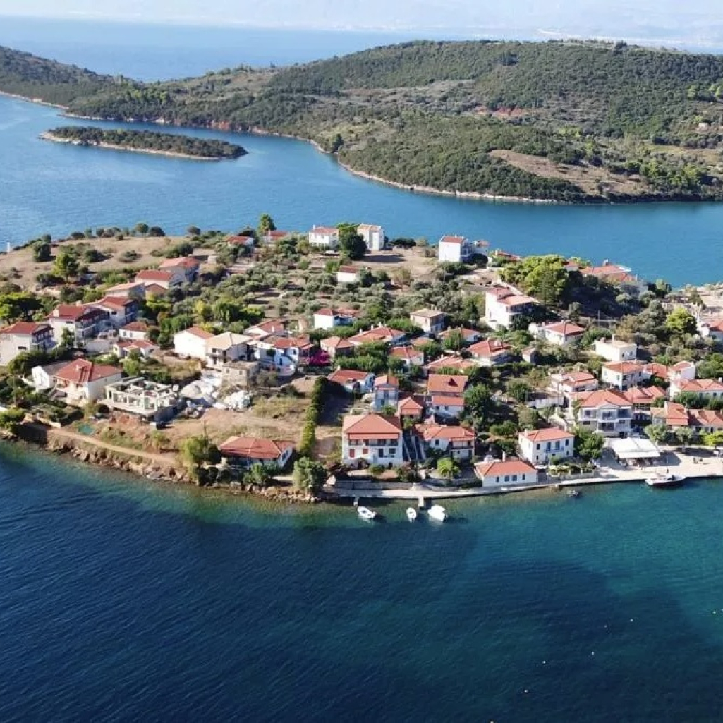 Τριζόνια Φωκίδας