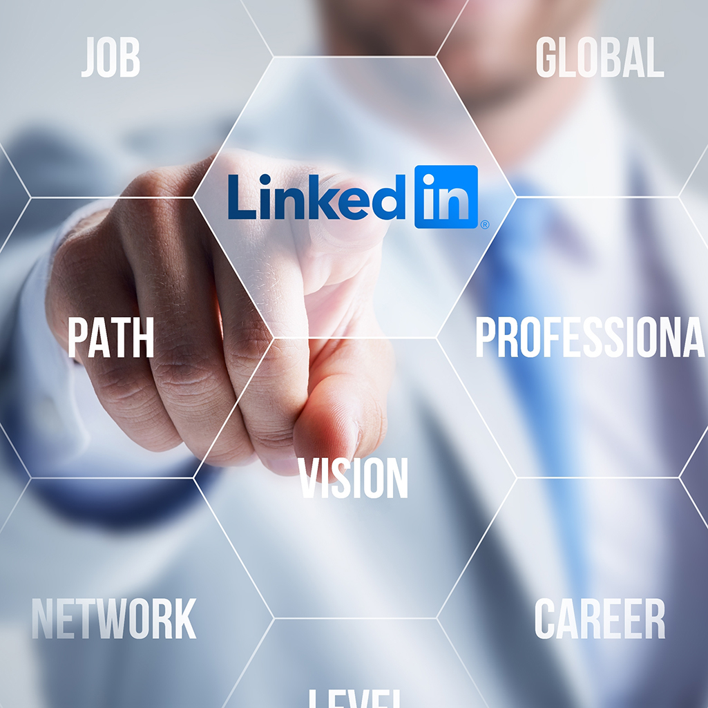 LinkedIn ή βιογραφικό; Γιατί οι εργοδότες κοιτούν πλέον πρώτα το προφίλ σου
