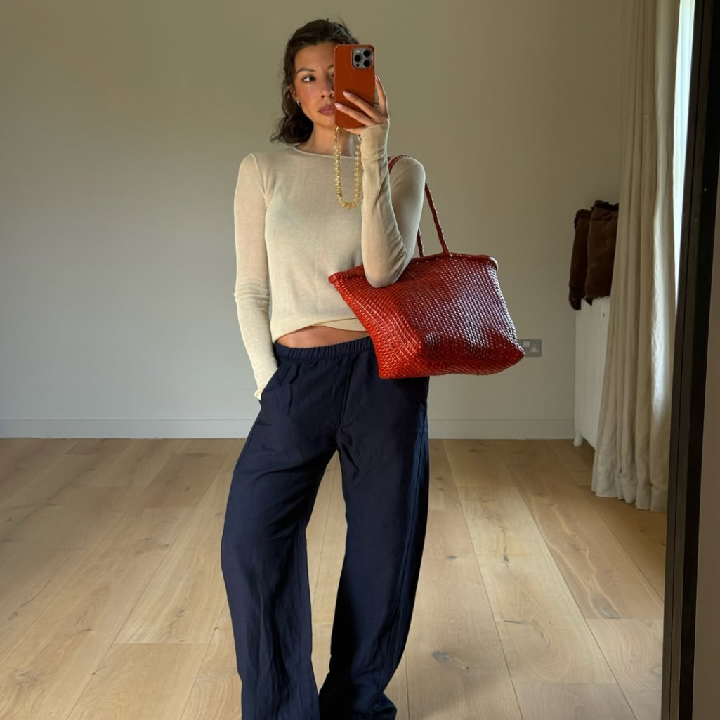 Σανδάλια στο γραφείο; 5 + 2 κομψά looks που αξίζει να αντιγράψεις