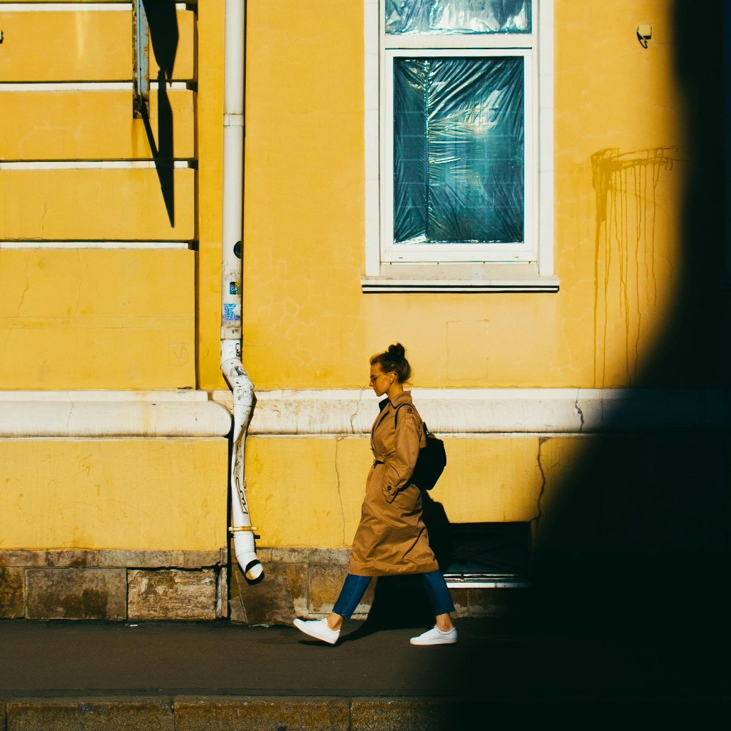 Η τάση του “silent walking” και γιατί βοηθά ψυχολογικά