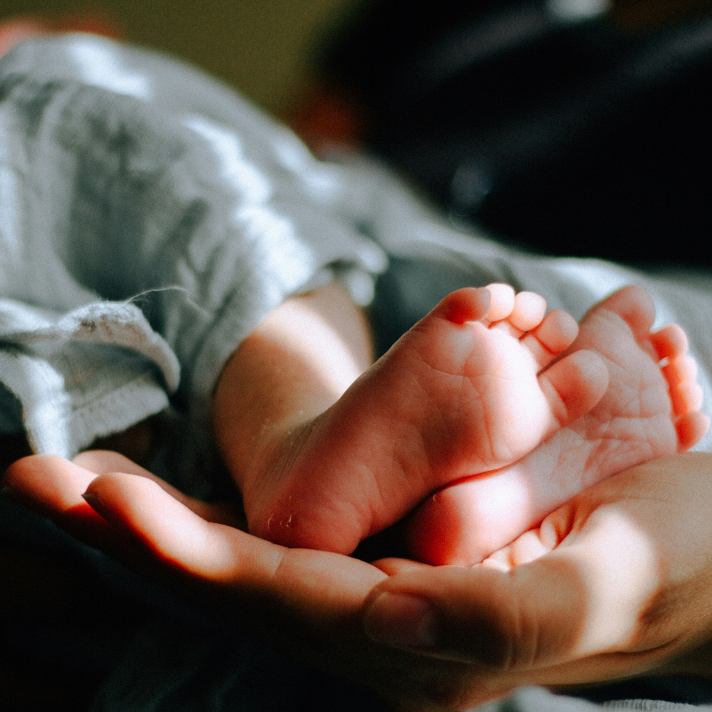 Δημογραφικό: Baby bonus από δήμους της χώρας - Μόλις 65.594 γεννήσεις στην Ελλάδα το 2025