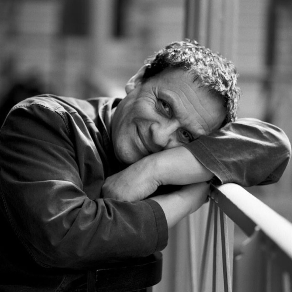 Azzedine Alaïa: Έρχεται η πρώτη μεγάλη αναδρομική έκθεση για το έργο του στις ΗΠΑ