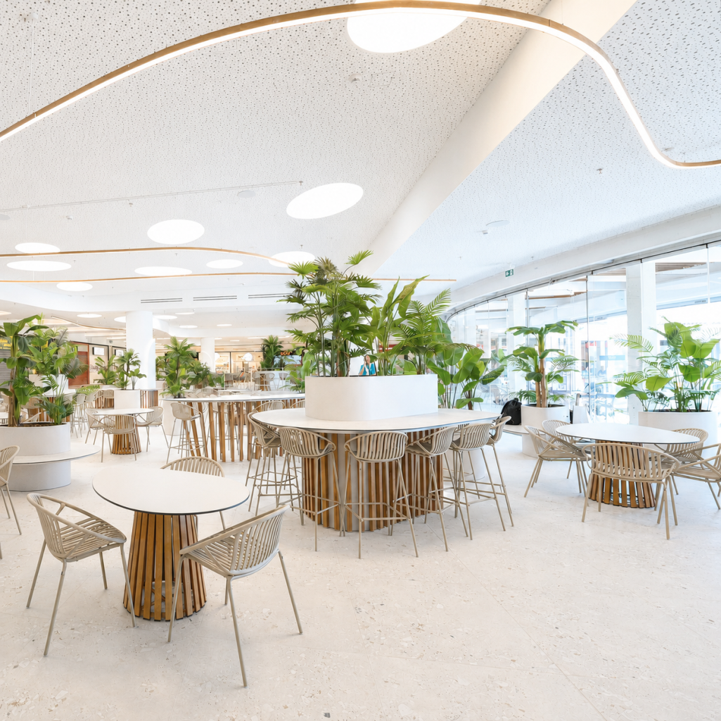 NEW LOOK, SAME GREAT TASTE: Το ανανεωμένο Food Court του Mediterranean Cosmos σας προσκαλεί να το ανακαλύψετε ξανά