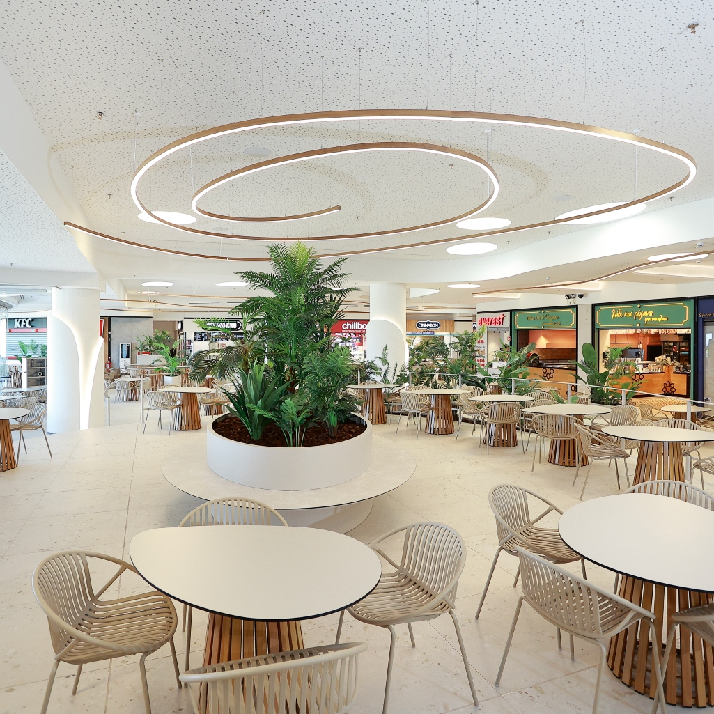 NEW LOOK, SAME GREAT TASTE: Το ανανεωμένο Food Court του Mediterranean Cosmos σας προσκαλεί να το ανακαλύψετε ξανά