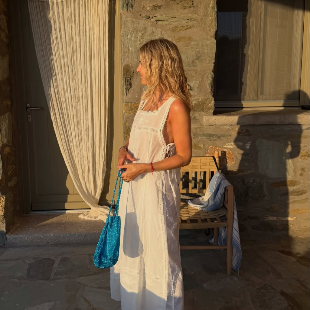 Το bib top είναι η πιο ρομαντική τάση του καλοκαιριού – Τα looks που θα σε πείσουν να το δοκιμάσεις