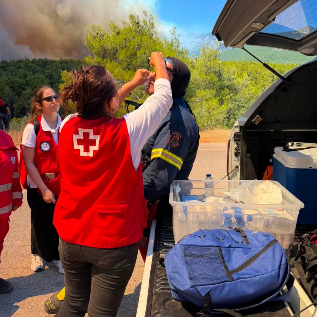 10 βασικές συμβουλές για προστασία μετά από πυρκαγιά, σύμφωνα με τον Ερυθρό Σταυρό