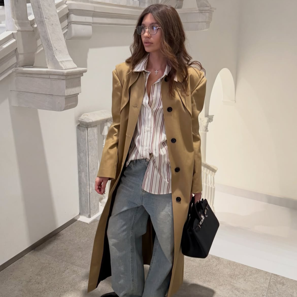Ξέχνα τα blue jeans: Αυτό το χρώμα θα γίνει η νέα fashion εμμονή του φθινοπώρου