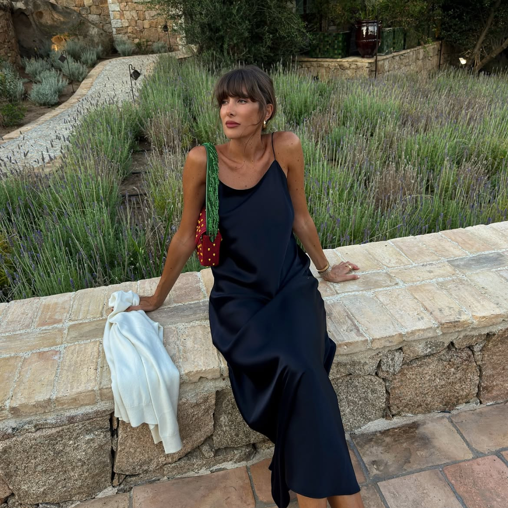 Πώς ένα «λάθος» πανωφόρι θα απογειώσει τις εμφανίσεις σου τα δροσερά βράδια του Αυγούστου στο νησί