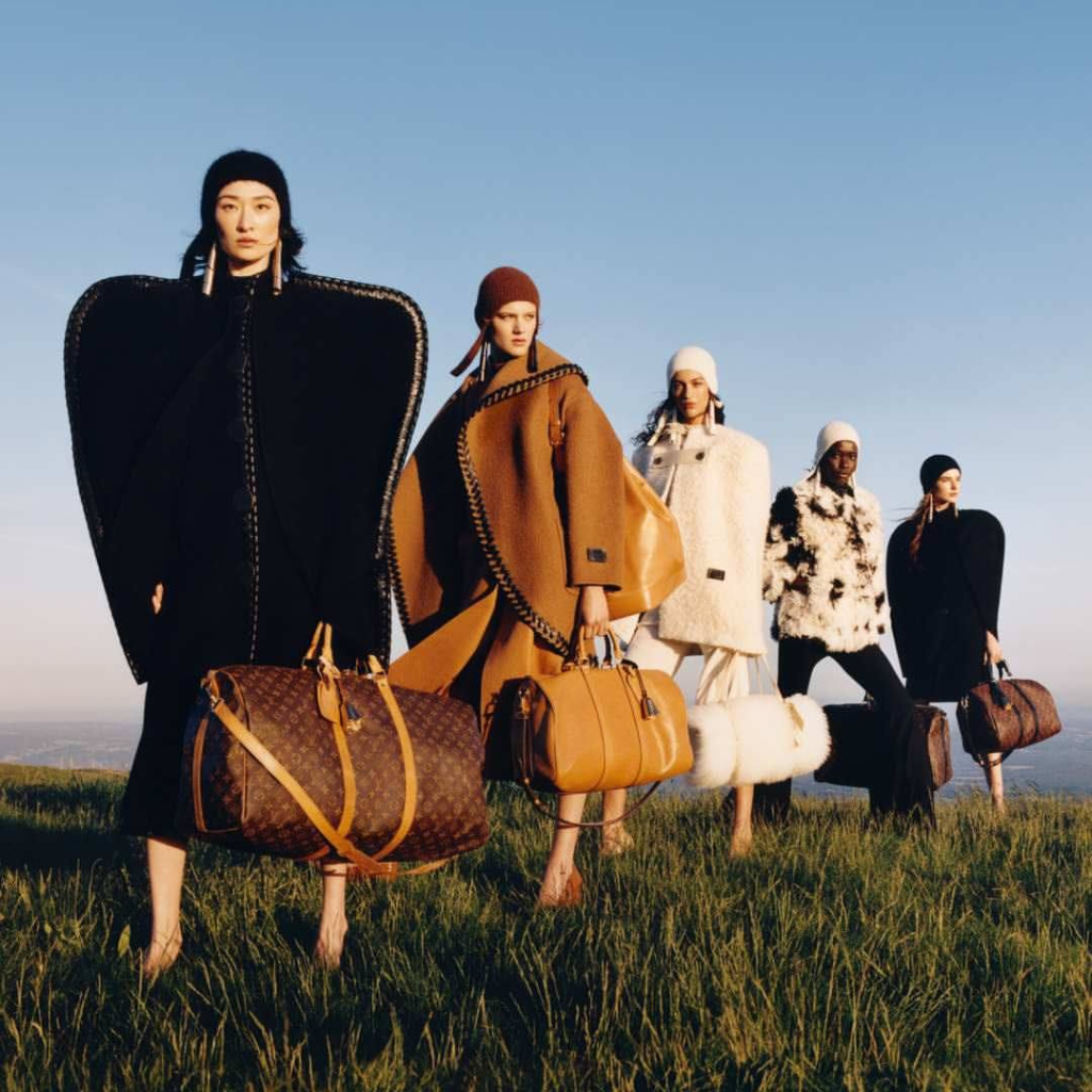 Ο οίκος Louis Vuitton επιστρέφει στις ρίζες του με μία συλλογή ωδή στα τοπία των βουνών Jura