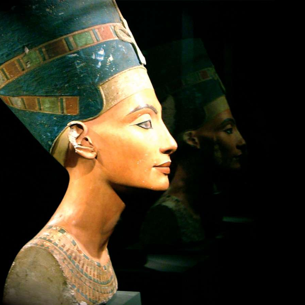 5-Nefertiti-egypt-copy.jpg