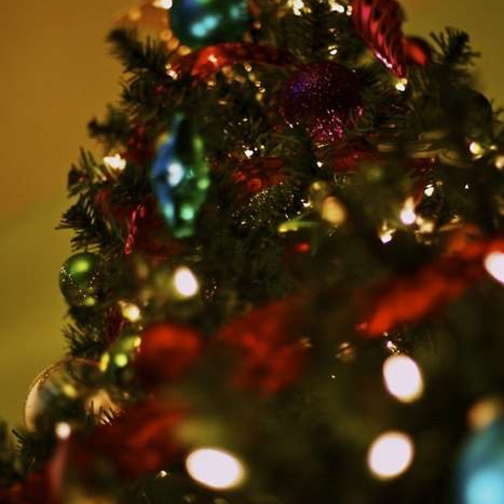 bokeh-christmas-christmas-lights-christmas-tree-o.jpg