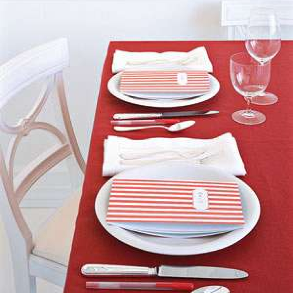 table-red-cloth_300.jpg