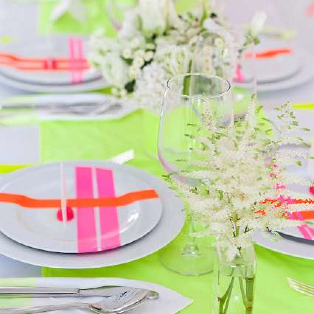 neon-party-decor-table-setting-1.jpg