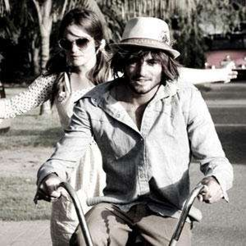 angus_and_julia_stone_lake_kawana_community_centre_gigimage.jpg