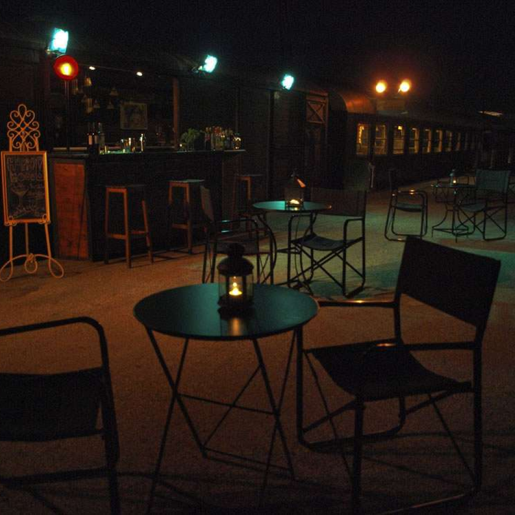 open_air_bar_rouf_sm.jpg