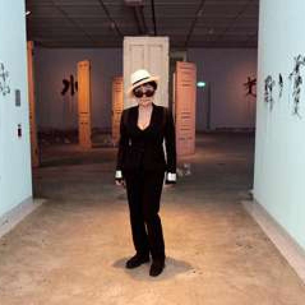 YokoOno-TO-THE-LIGHT.jpg