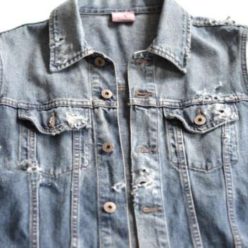 trashed-denim-vest-diy-710x473.jpg
