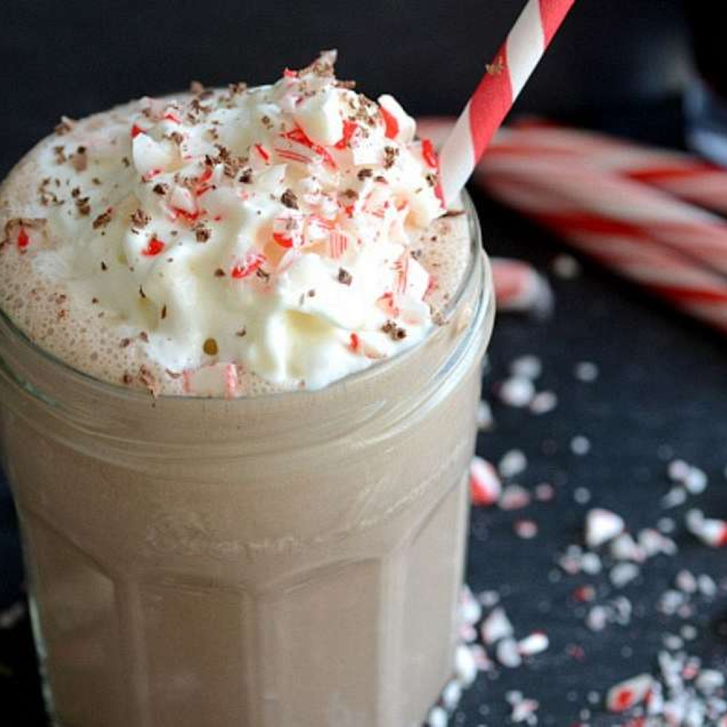 2-boozy-christmas-milkshakes-peppermint1.jpg