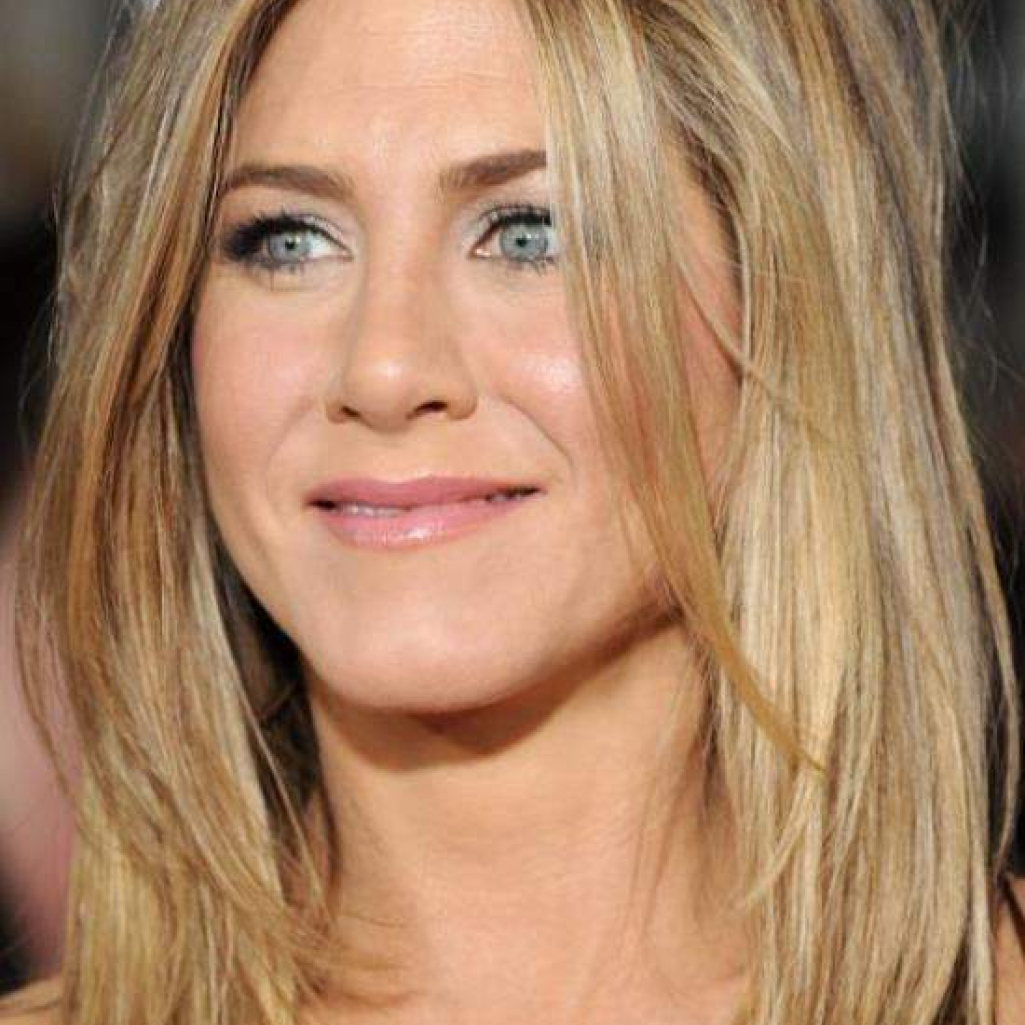JENNIFER-ANISTON1.jpg