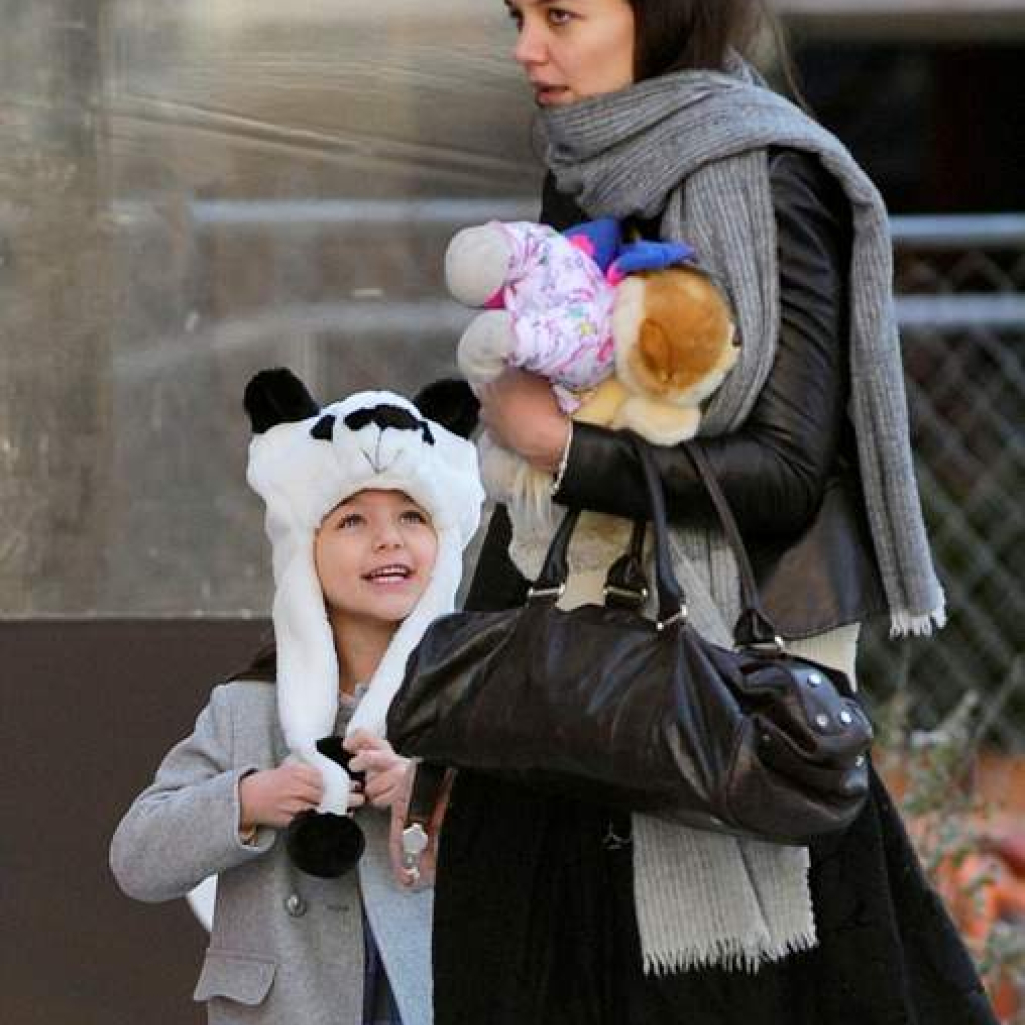 KATIE-HOLMES-SURI-CRUISE.jpg