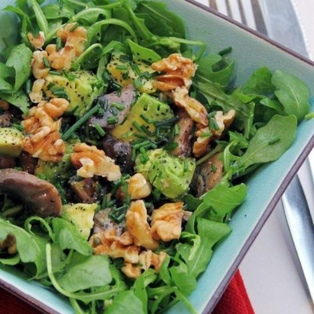 avocado-mushrooms-and-rocket.jpg