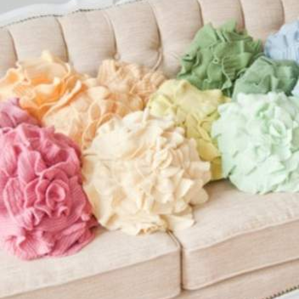 FLOWERED-PILLOW-ΟΡΙΖΟΝΤΙΑ1.jpg