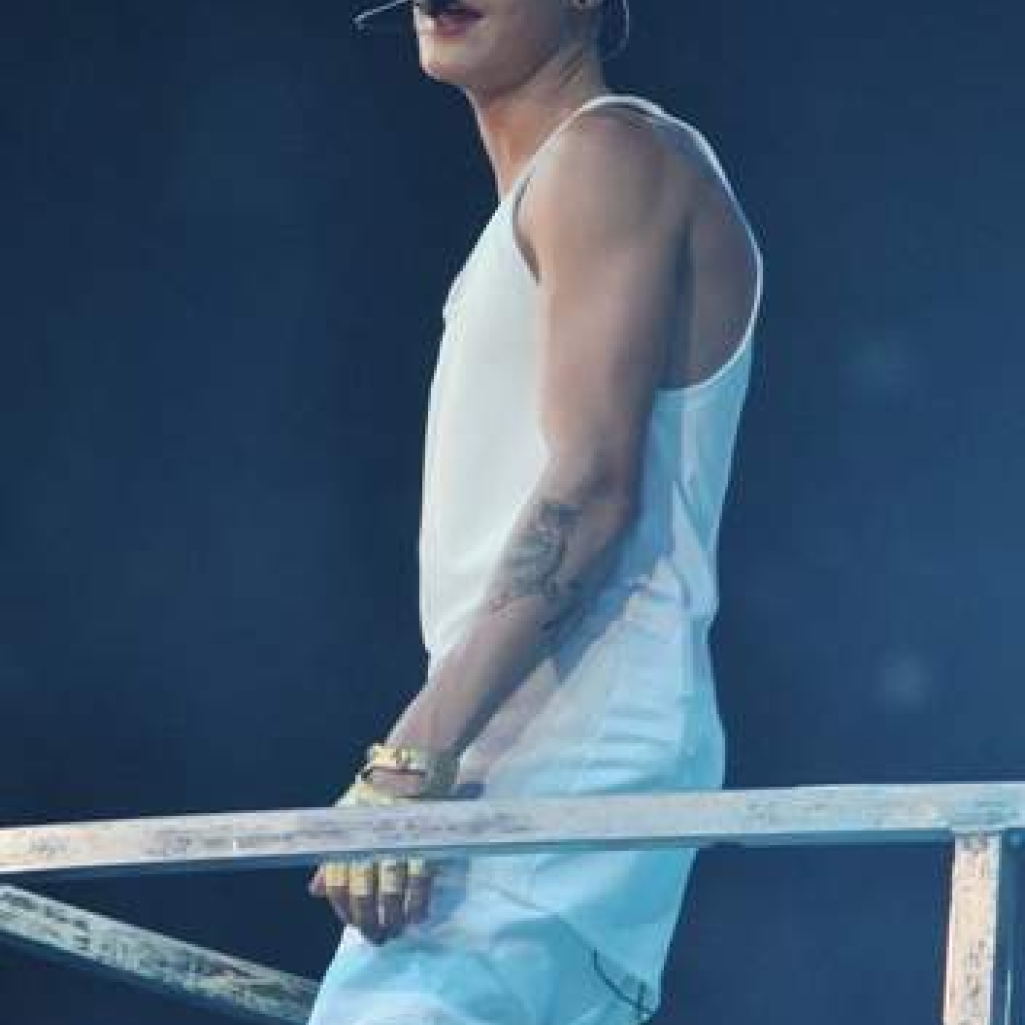 JUSTIN-BIEBER-3.jpg