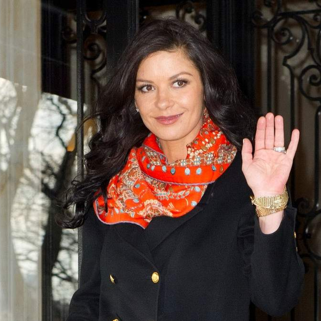 CATHERINE-ZETA-JONES-H.jpg