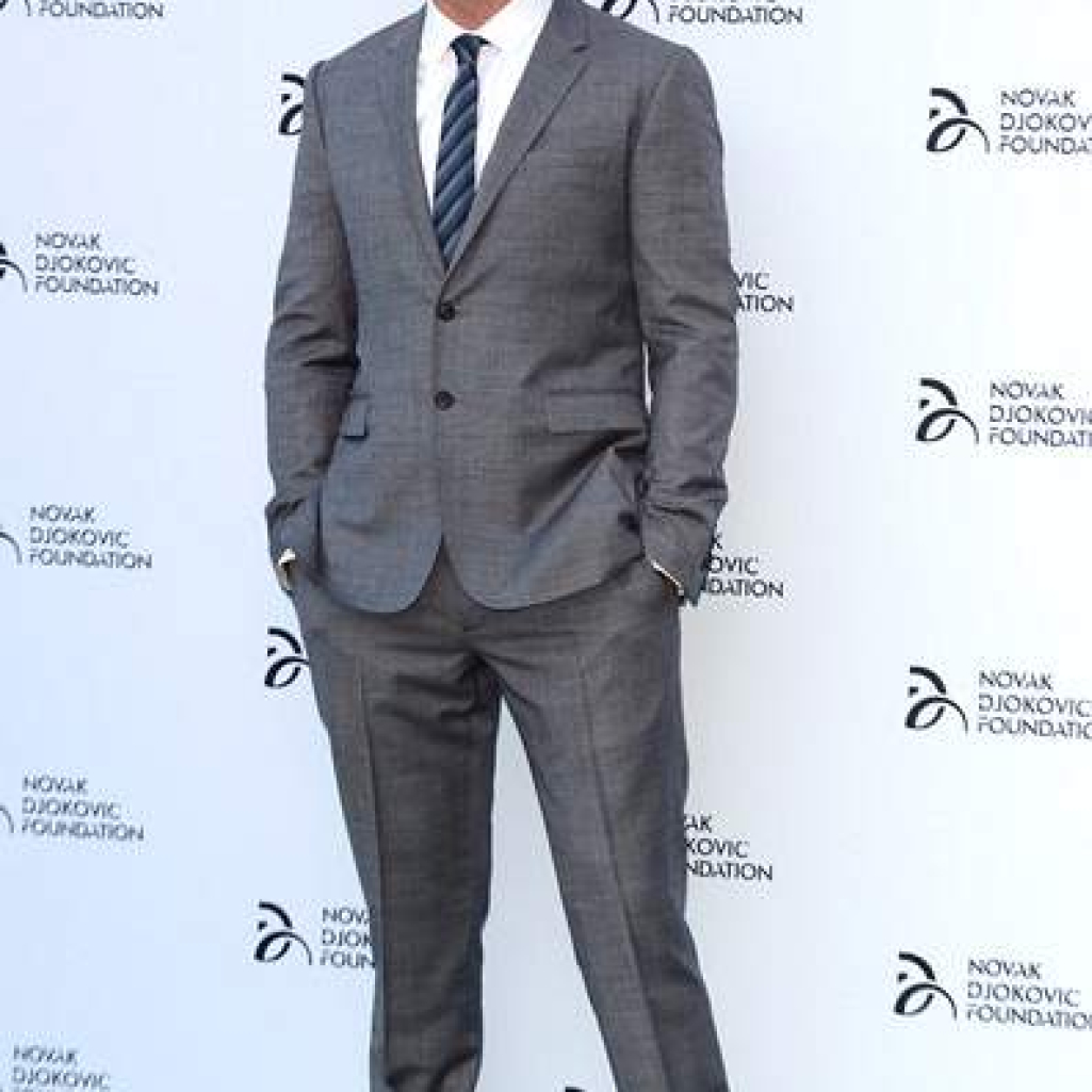 Gerard-Butler-wearing-Burberry-to-the-Novak-Djokovic-Foundation-Gala-dinner-in-London-8th-July-2013.jpg