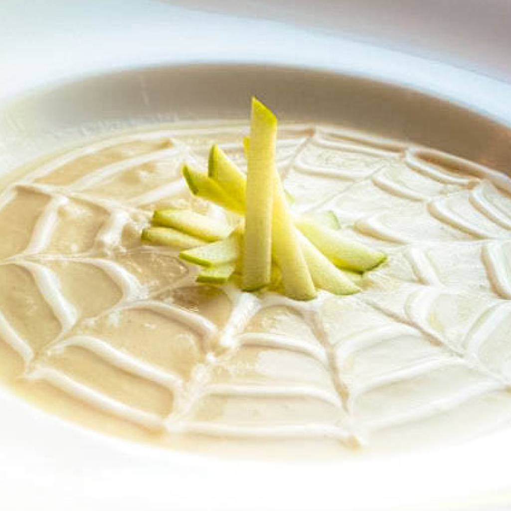 celeriac-soup-with-vanilla-and-granny-smith-apple.jpg