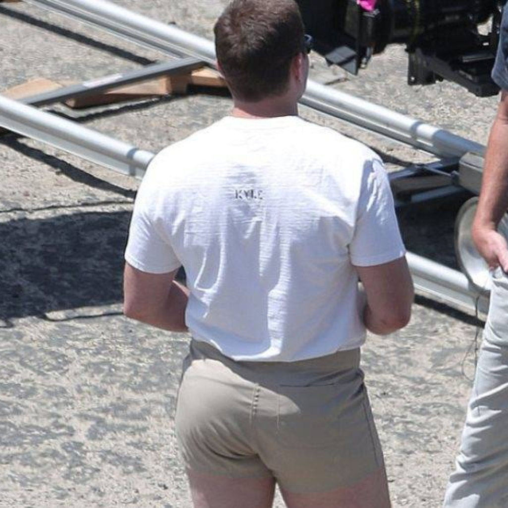 Bradley-Cooper-Wearing-Short-Shorts-American-Sniper-Set.jpg