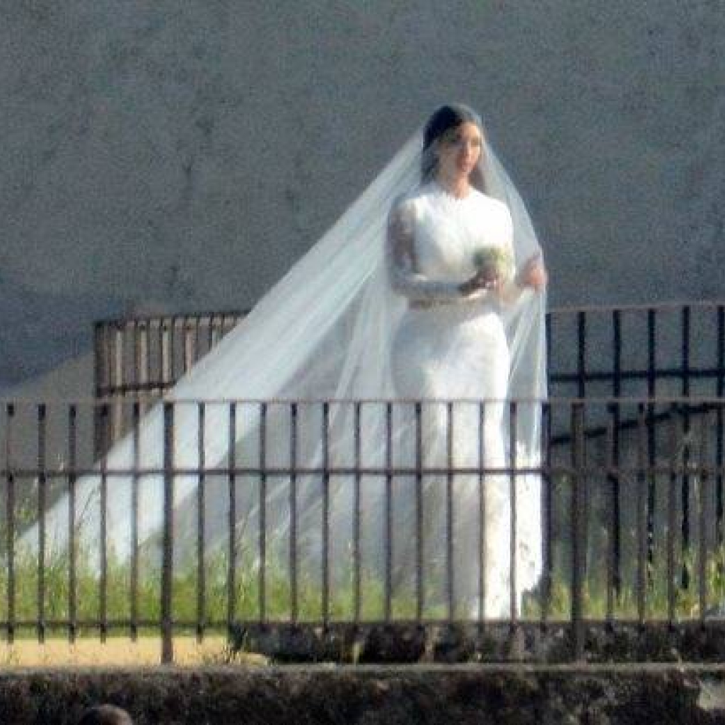 Kim-walked-down-aisle-her-Givenchy-gown.jpg