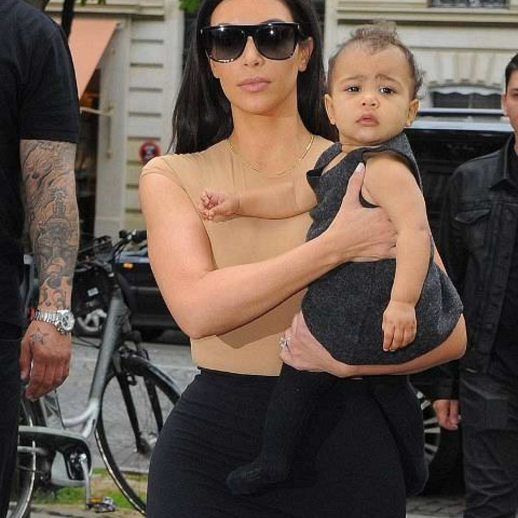 KIm-Kardashian-and-North-West-in-Paris1-SPL.jpg