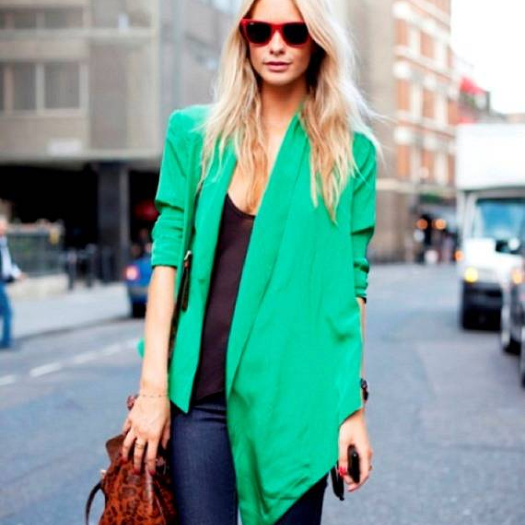 POPPY-DELEVIGNE-BY-CANDICE-LAKE-BRIGHT-GREEN-ASYMMETRICAL-JACKET-STREET-STYLE-MULBERRY-LEOPARD-BAG-RED-RAY-BAN-SUNGLASSES-11.jpg