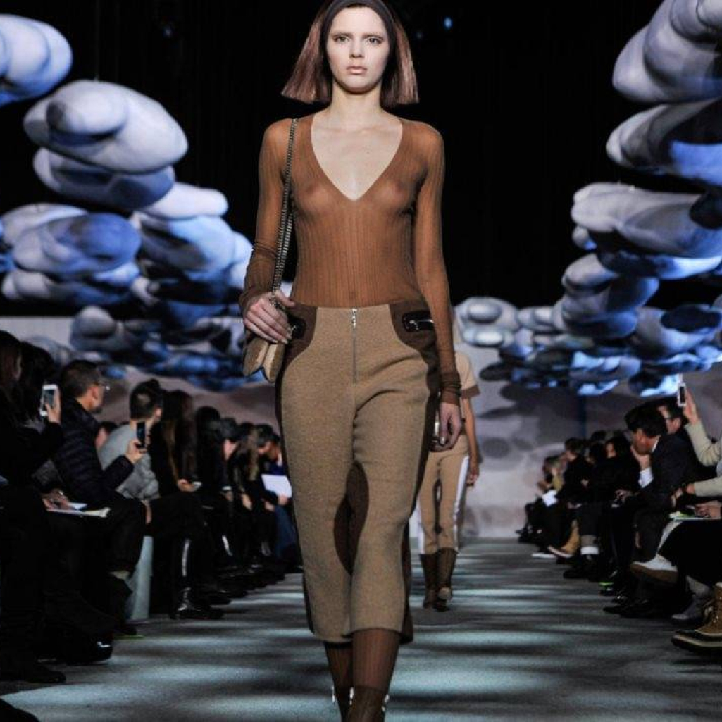 Kendall-Jenner-Marc-Jacobs-Fall-2014-Runway-Show.jpg