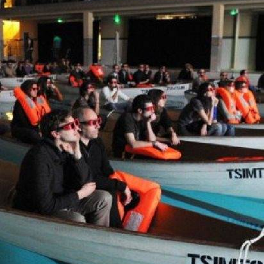 cinemas-interior-boat-cinema12.jpg
