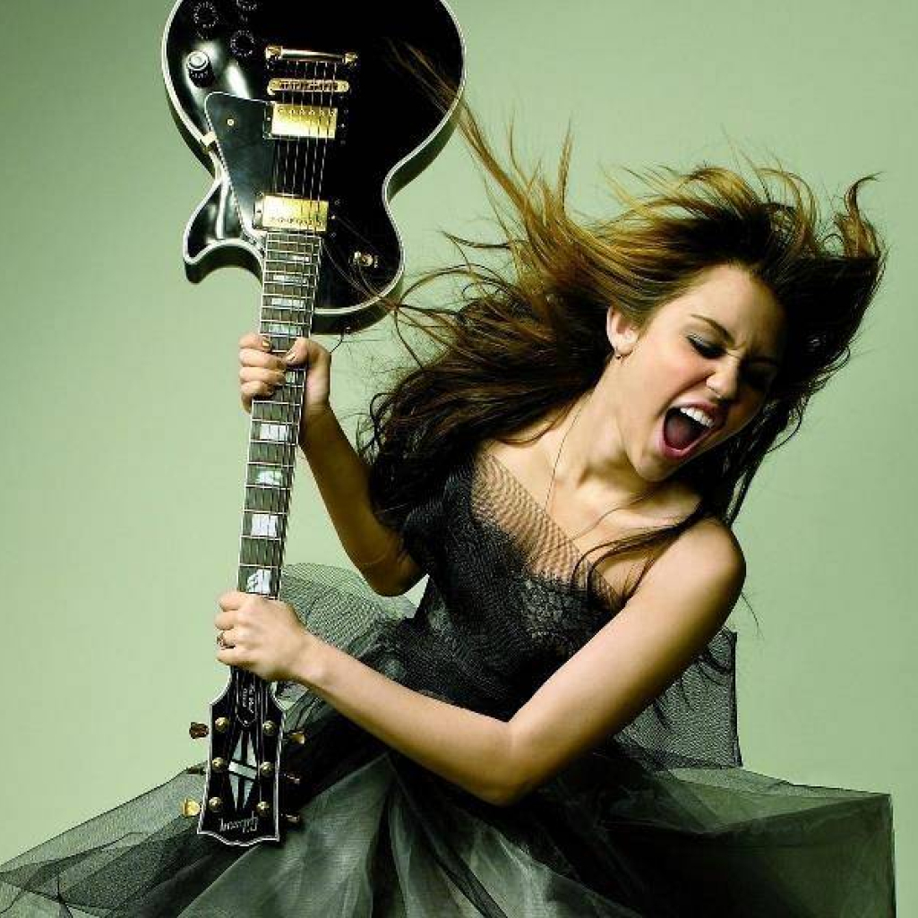 Miley-cyrus-guitar-music-Female-celebrities-sexy.jpg