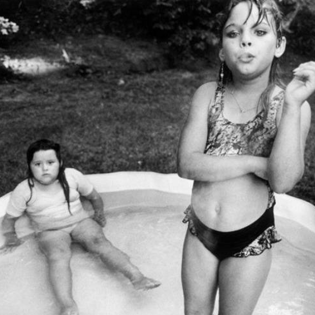amanda-and-her-cousin-amy-valese-north-carolina-1990.jpg