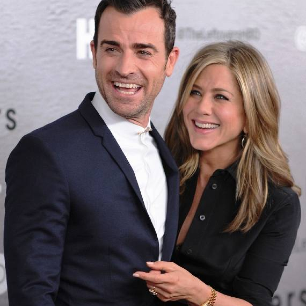 Jennifer-Aniston-Justin-Theroux-Wedding-Plans-Videoκαθετα.jpg