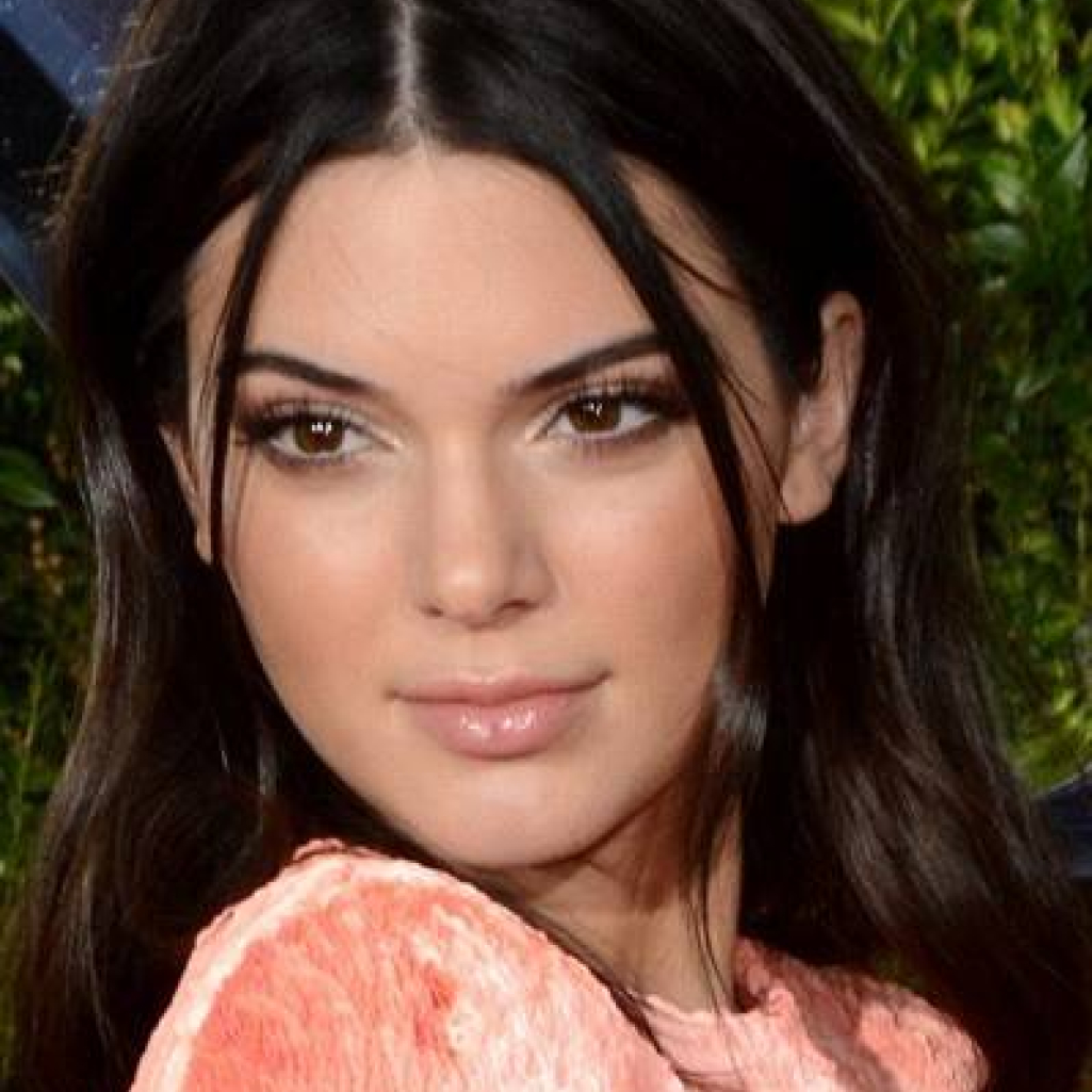 Kendall-Jenner-Tony-Awards.jpg