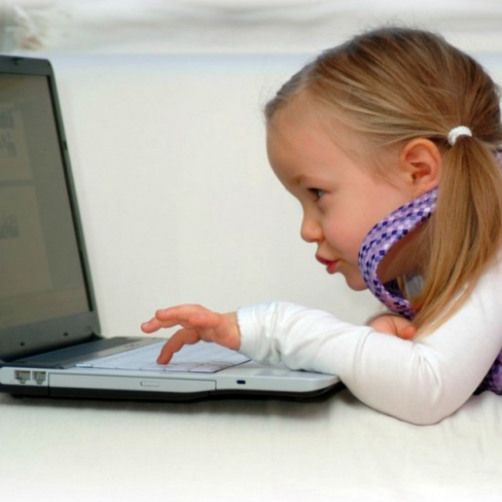 Are-Your-Kids-Cyber-Safe-Keeping-Your-Child-Safe-Online-Small-1024x682καθετα.jpg