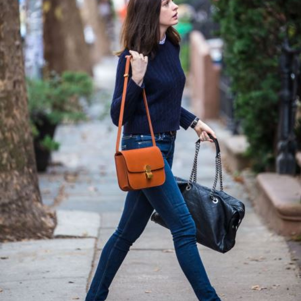anne-hathaway-on-the-set-of-the-intern-in-new-york-city-september-2014_3.jpg
