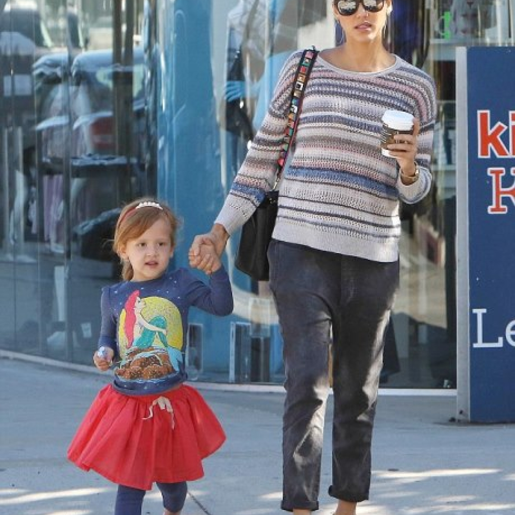 jessica-alba-daughter.jpg