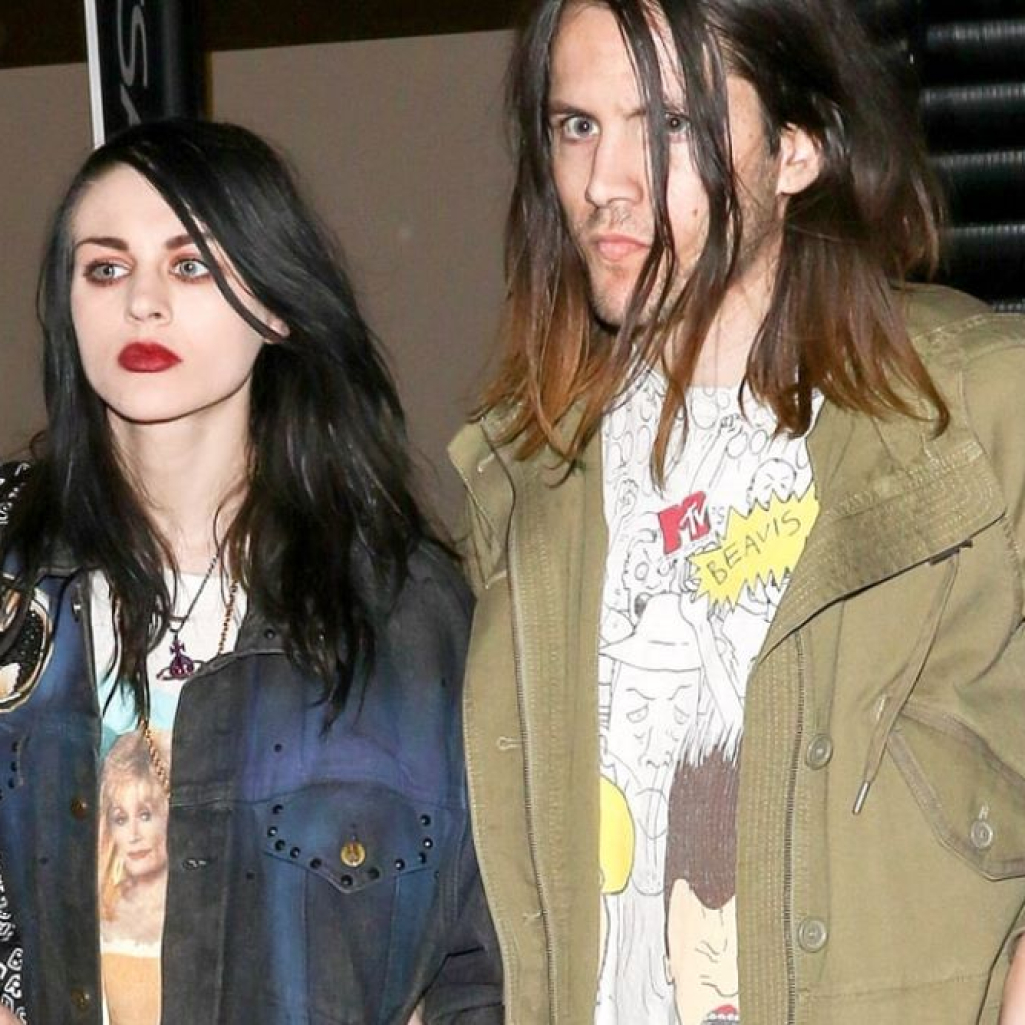 1443451901_frances-bean-cobain-isiah-zoom.jpg