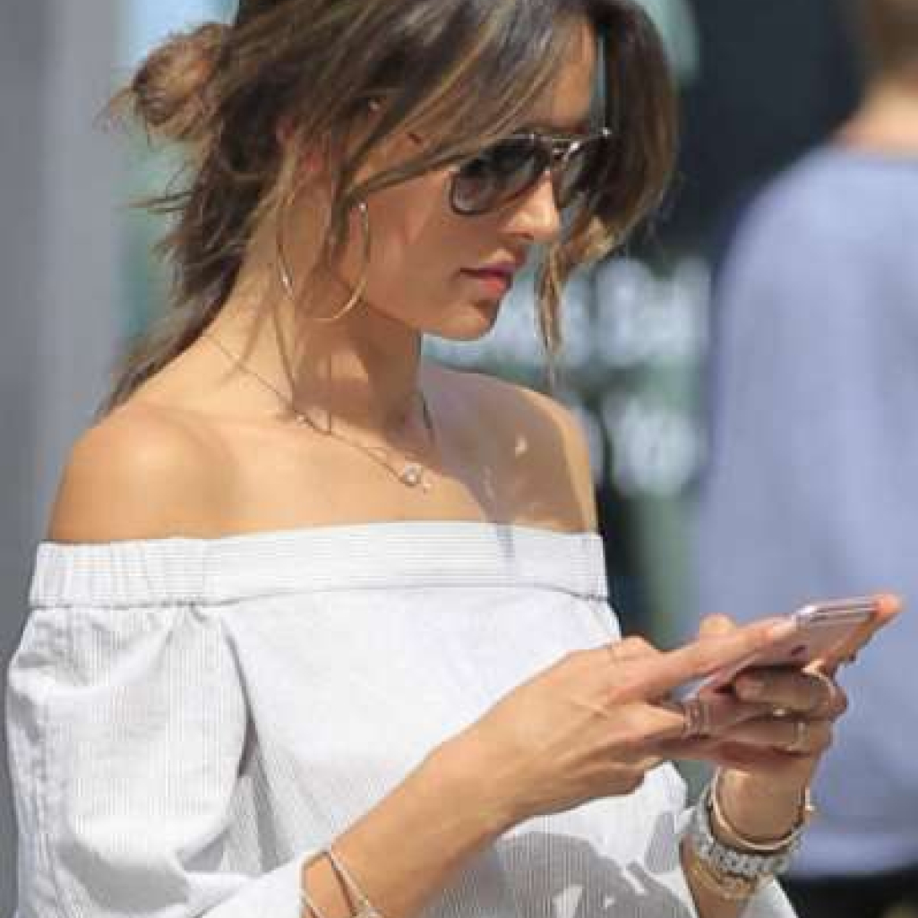 Alessandra-Ambrosio-570.jpg