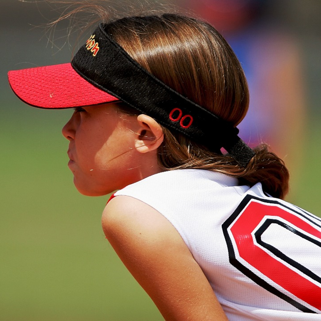 softball-player-female-youth-163375.jpeg