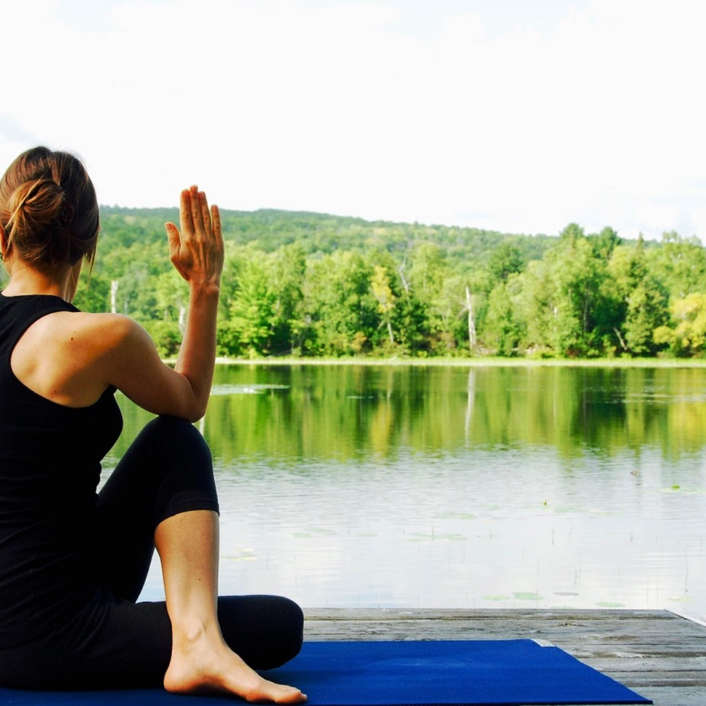yoga-1812695-1280.jpg